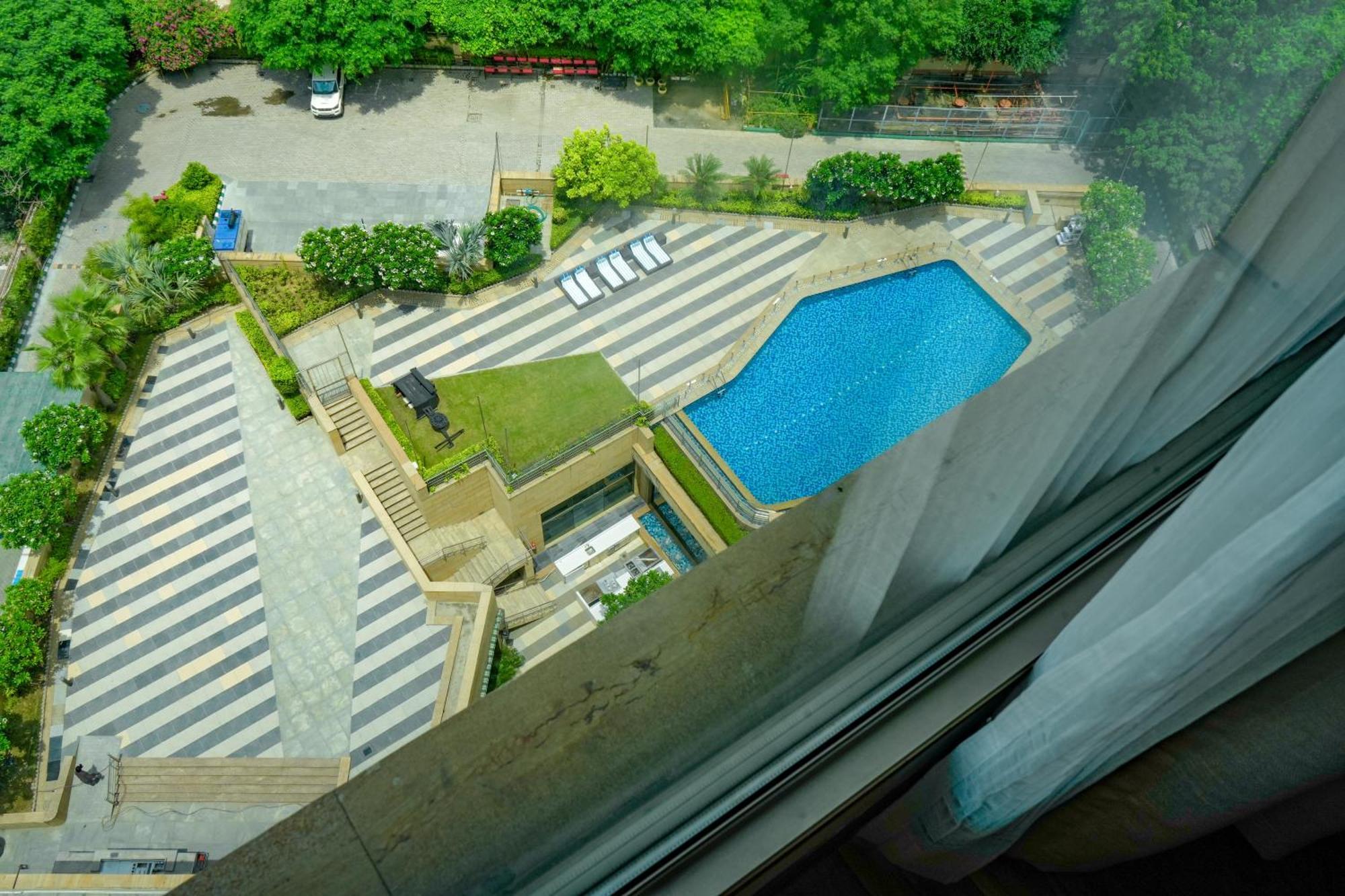 Courtyard By Marriott Gurugram Downtown Ξενοδοχείο Γκουργκάον Εξωτερικό φωτογραφία